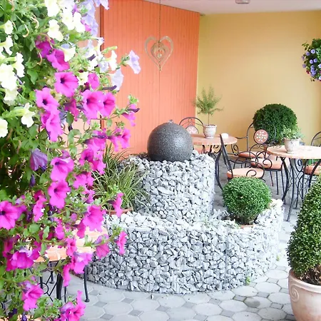 Wohlfühlhotel Sonnengarten-2